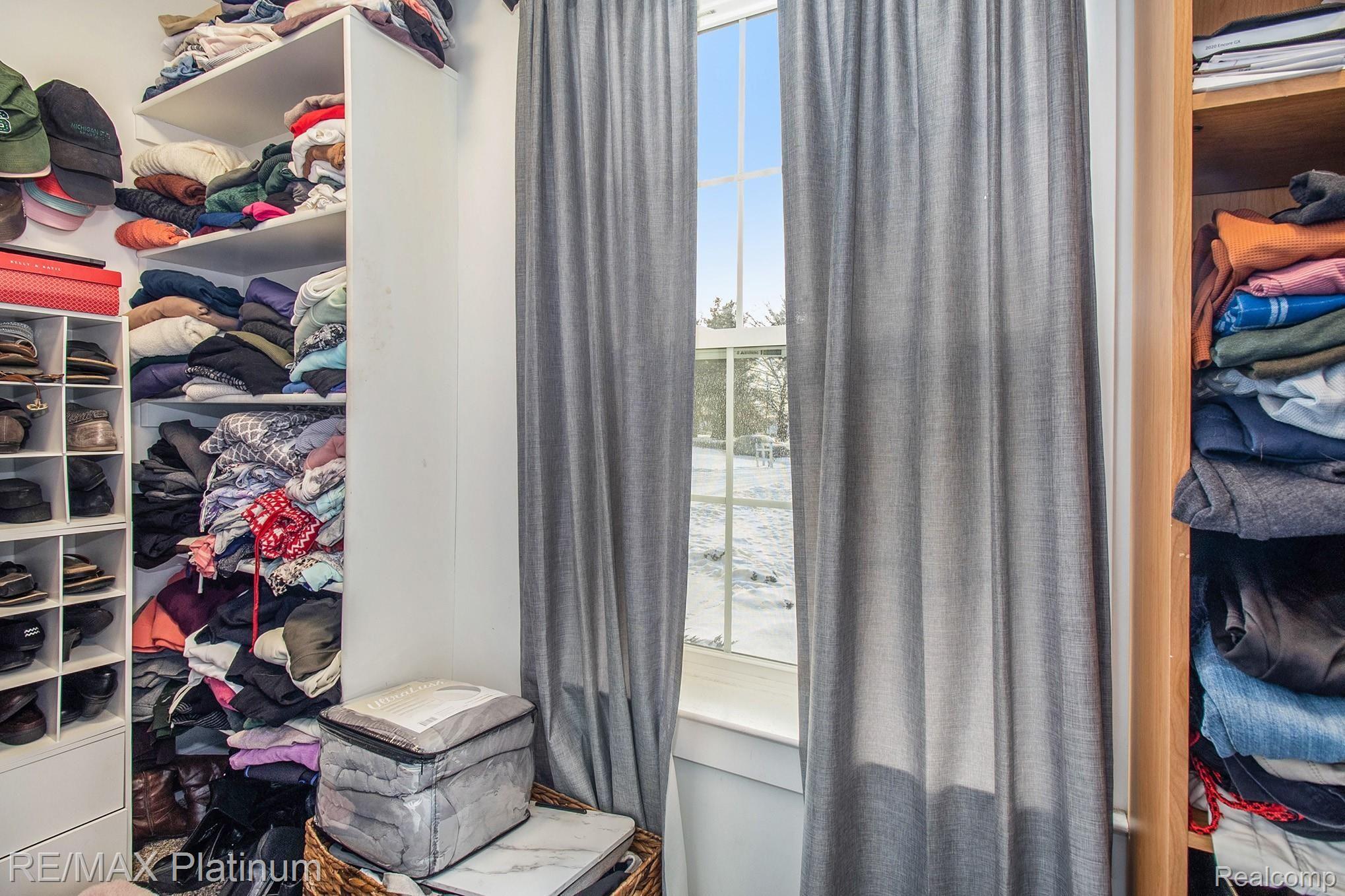 2501 Gilbert Road Lansing, MI 48911 - Photo 17 of 38 23.jpg