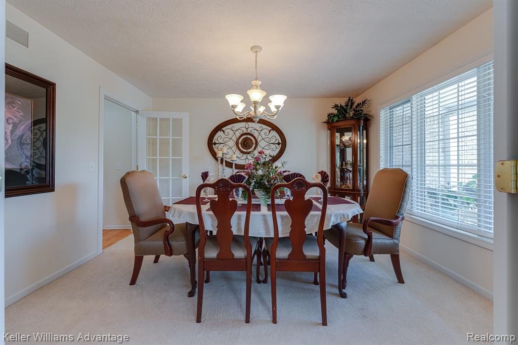 3029 Ridley Way Howell, MI 48843 - Photo 7 of 49