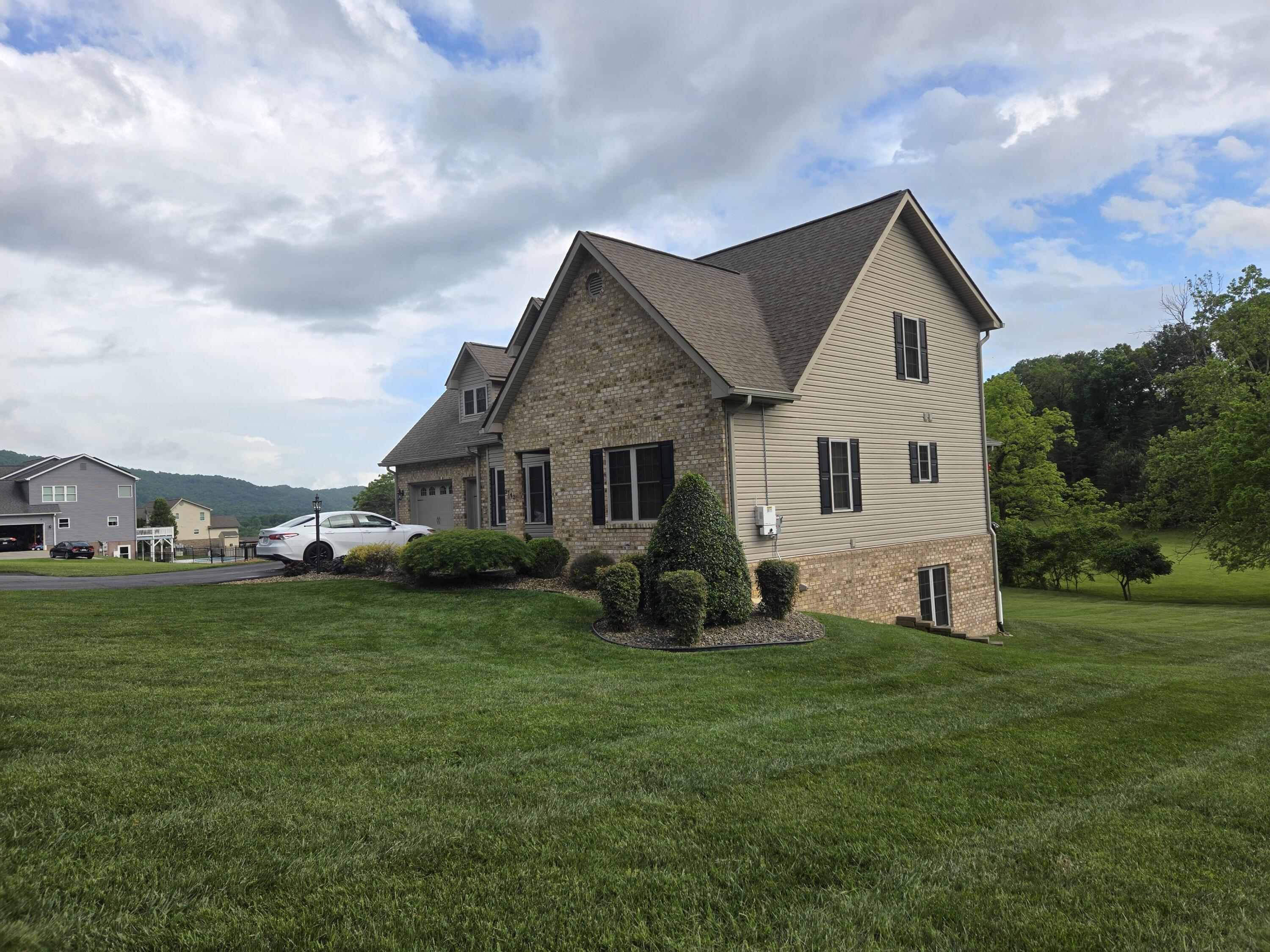 2143 Blue Ridge Springs Road Blue Ridge, VA 24064 - Photo 2 of 20 2