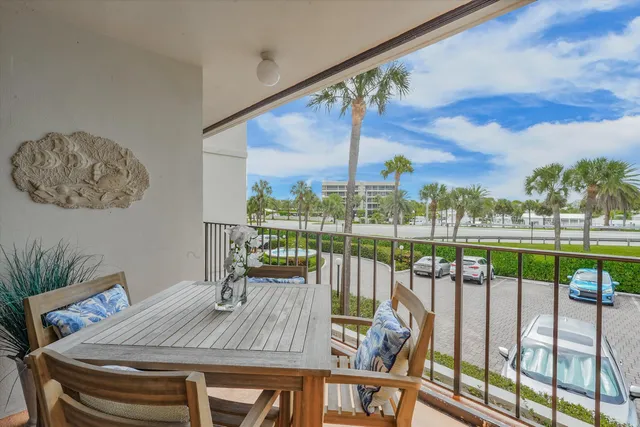 $3,800 | 225 South Beach Road, Unit 205, Tequesta, FL 33469