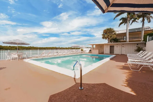 $3,800 | 225 South Beach Road, Unit 205, Tequesta, FL 33469