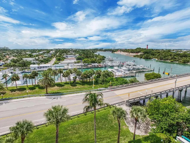 $3,800 | 225 South Beach Road, Unit 205, Tequesta, FL 33469