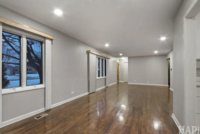 $439,000 | 75 Carthage Lane, Hoffman Estates, IL 60169