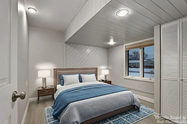 $439,000 | 75 Carthage Lane, Hoffman Estates, IL 60169