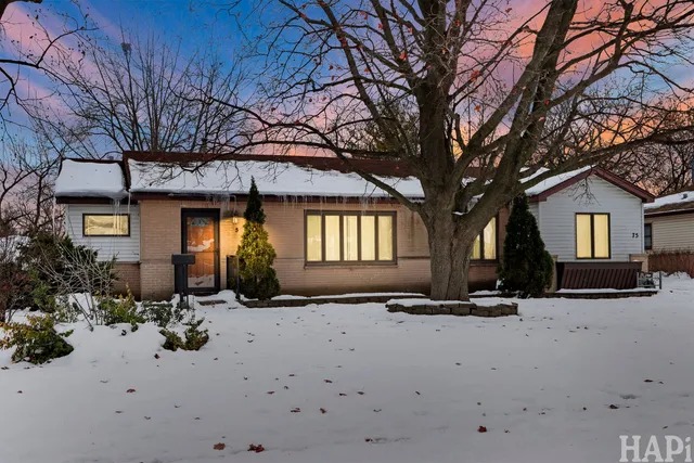 $439,000 | 75 Carthage Lane, Hoffman Estates, IL 60169