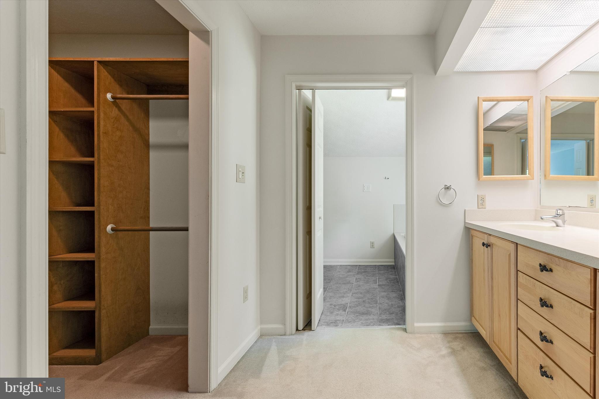 112 Old Forest Circle Winchester, VA 22602 - Photo 35 of 77 Primary Bath