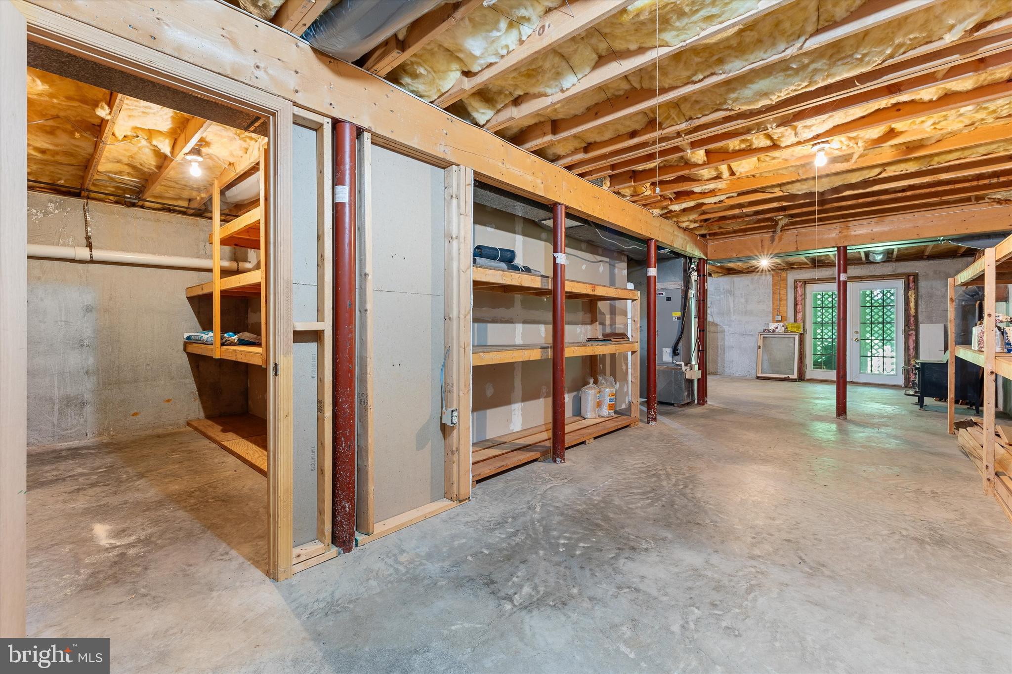 112 Old Forest Circle Winchester, VA 22602 - Photo 48 of 77 a view of an empty room with closet