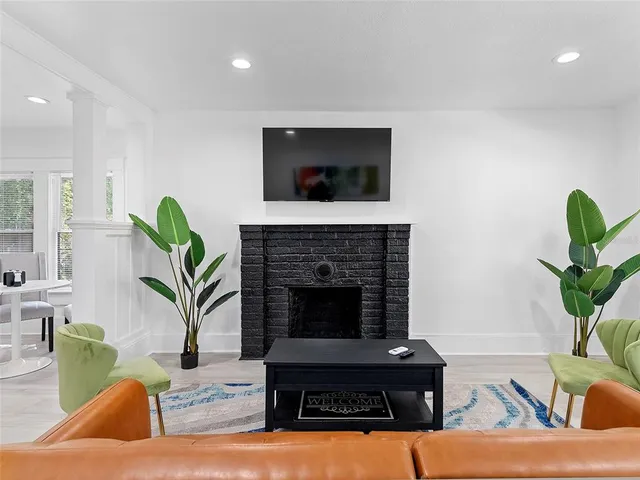 $2,610 | 412 Harwood Street, Unit 1, Orlando, FL 32803