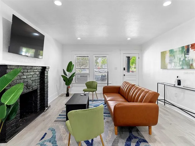 $2,610 | 412 Harwood Street, Unit 1, Orlando, FL 32803