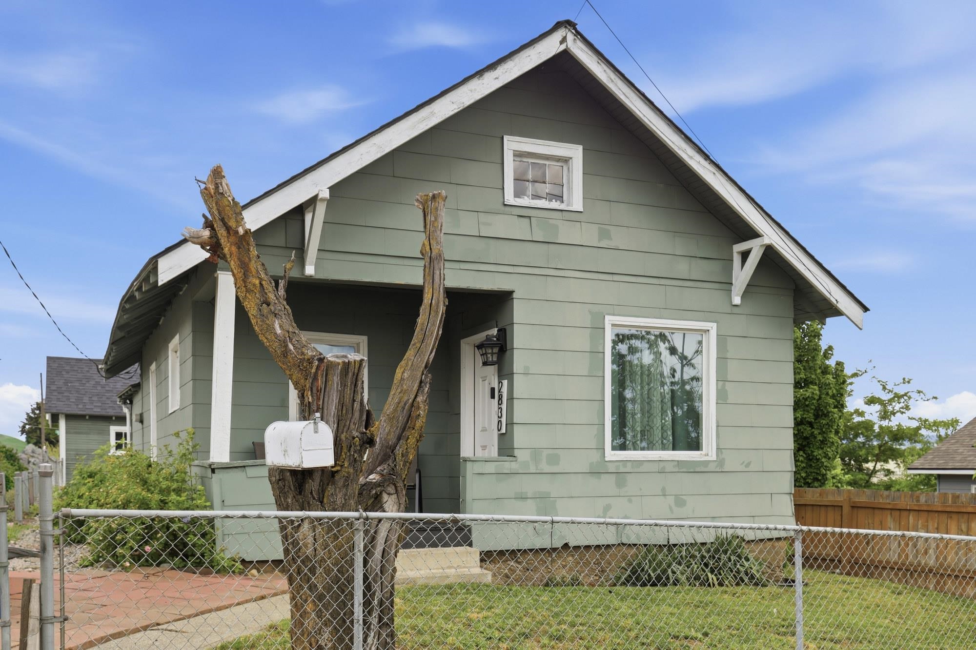 2830 North Standard Street Spokane, WA 99207 - Photo 3 of 29