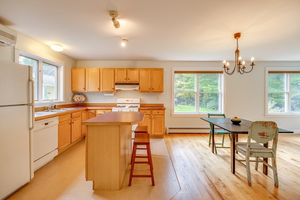 5 Mountain Laurel Path, Unit 5 Northampton, MA 01062 - Photo 3 of 31