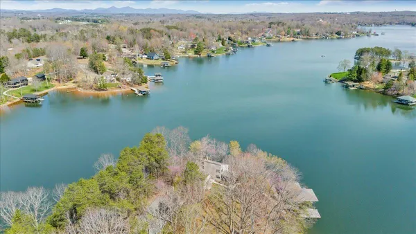$1,895,000 | 232 Peninsula Drive, Moneta, VA 24121