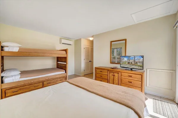 $1,895,000 | 232 Peninsula Drive, Moneta, VA 24121