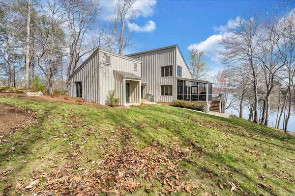 $1,895,000 | 232 Peninsula Drive, Moneta, VA 24121