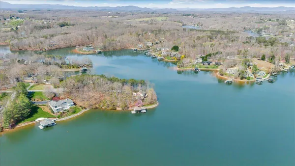 $1,895,000 | 232 Peninsula Drive, Moneta, VA 24121