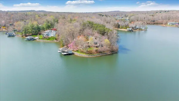 $1,895,000 | 232 Peninsula Drive, Moneta, VA 24121