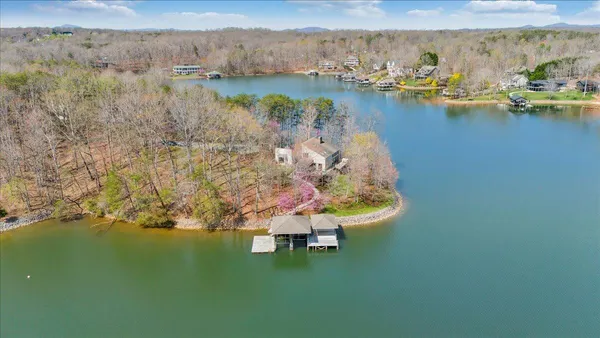 $1,895,000 | 232 Peninsula Drive, Moneta, VA 24121