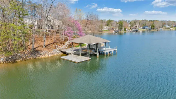 $1,895,000 | 232 Peninsula Drive, Moneta, VA 24121