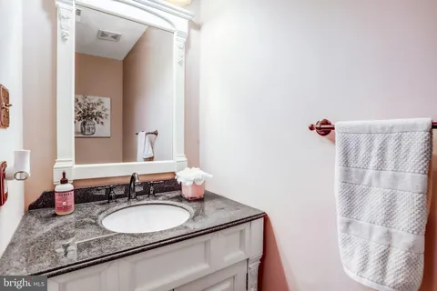 $795,000 | 302 Bostwick Lane, Gaithersburg, MD 20878