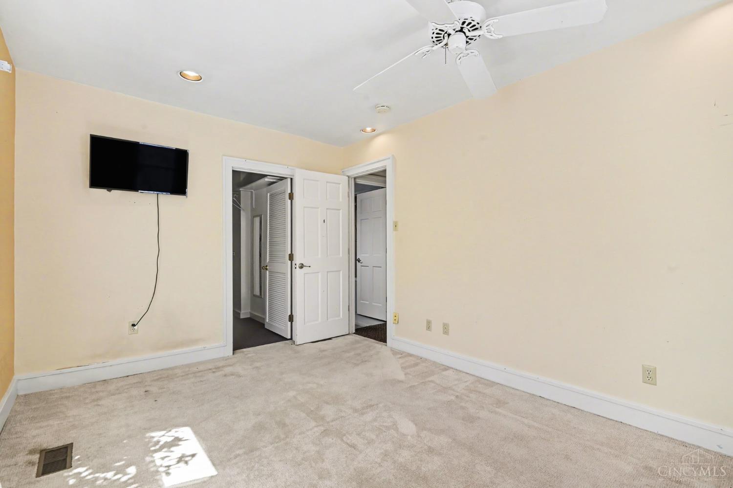3583 Cooper Road Blue Ash, OH 45241 - Photo 19 of 27