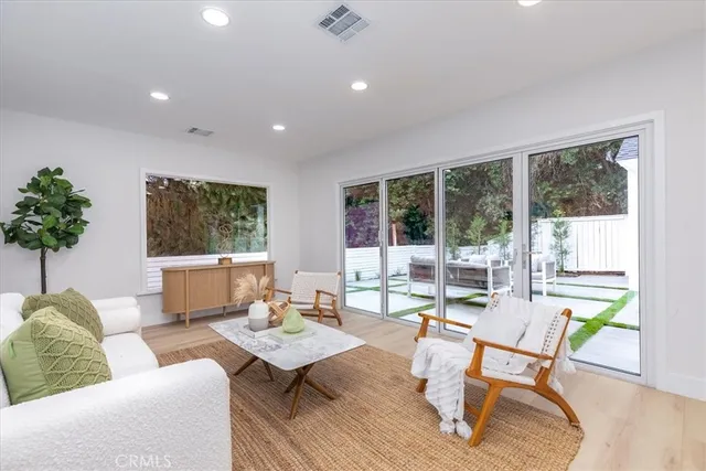 $1,399,000 | 3960 Verdugo View Drive, Los Angeles, CA 90065