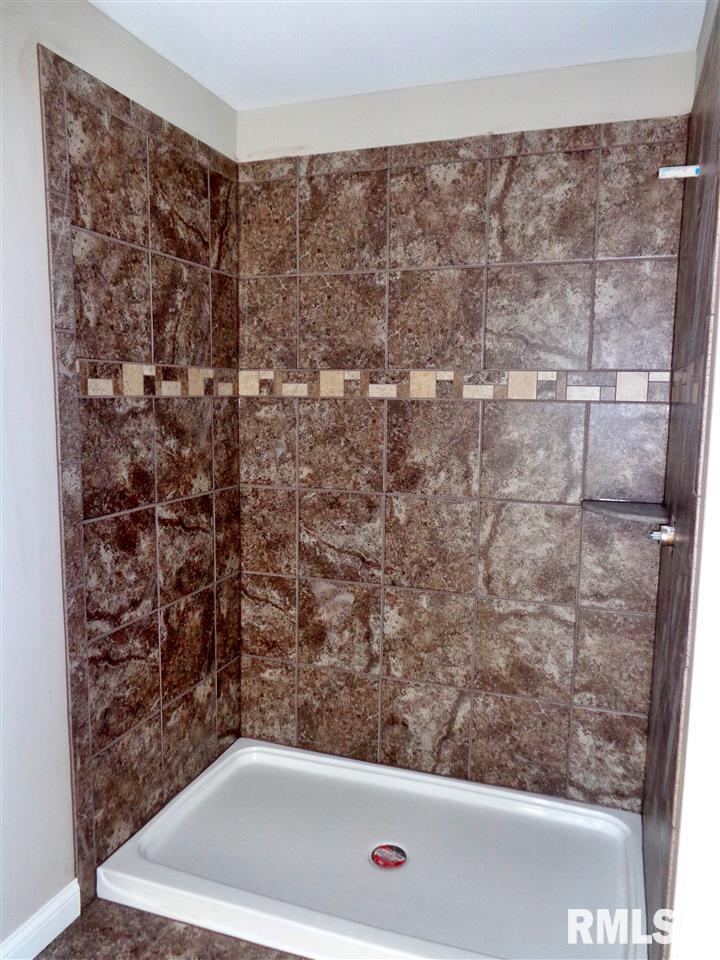 722 Labrador Way Washington, IL 61571 - Photo 13 of 22 Gallery Image 13