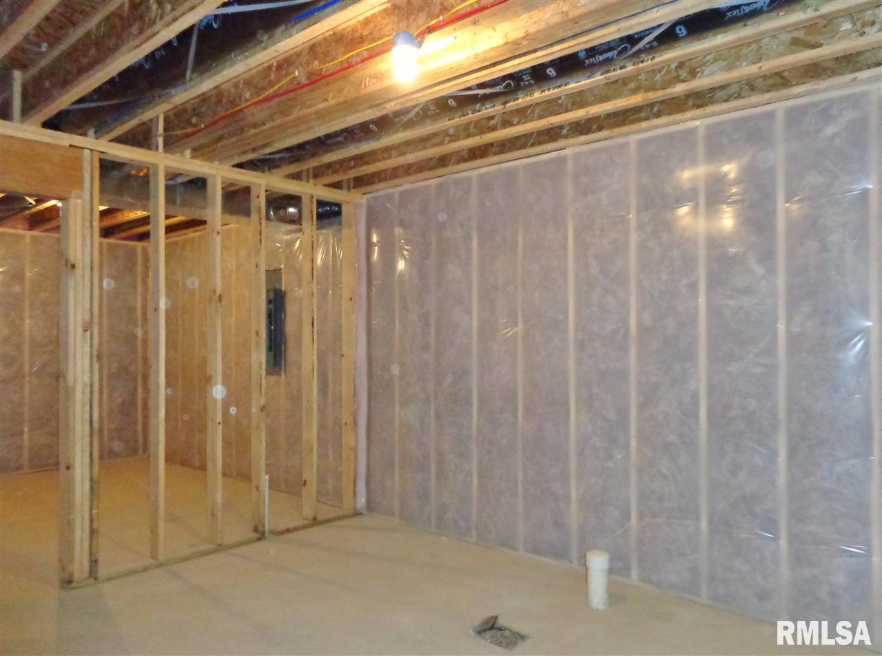 722 Labrador Way Washington, IL 61571 - Photo 19 of 22 Gallery Image 19