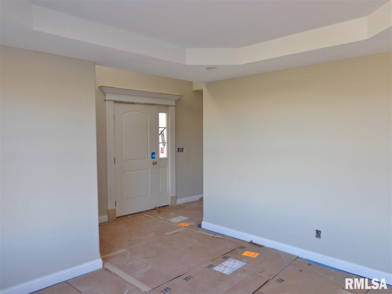 722 Labrador Way Washington, IL 61571 - Photo 5 of 22 Gallery Image 5