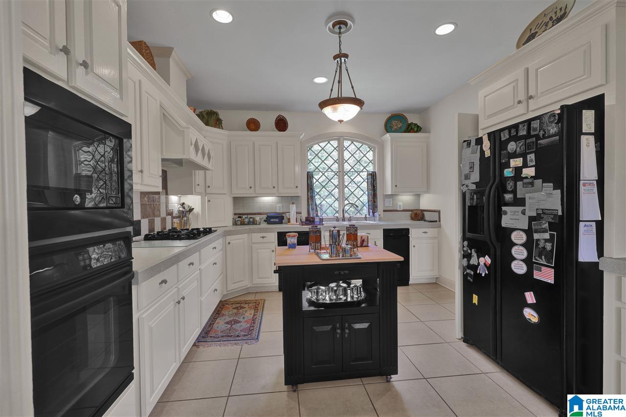 247 Kings Crest Lane Pelham, AL 35124 - Photo 12 of 45