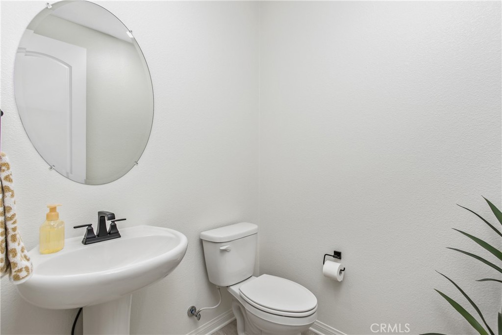 1264 Joshua Tree Road Calimesa, CA 92320 - Photo 11 of 26 powder room