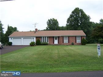 33 Hayhouse Road Perkasie, PA 18944 - Photo 1 of 6