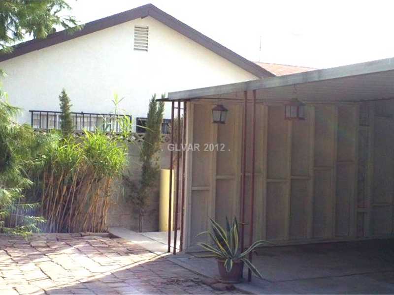 3050 South Lindell Road Las Vegas, NV 89146 - Photo 30 of 35 Patio/Deck.