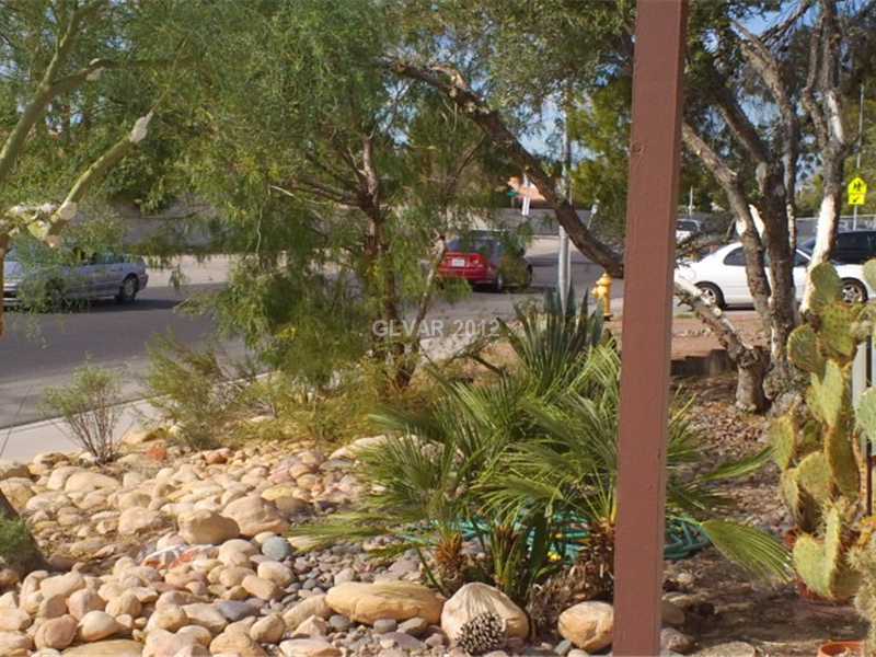 3050 South Lindell Road Las Vegas, NV 89146 - Photo 9 of 35 Property Photo.