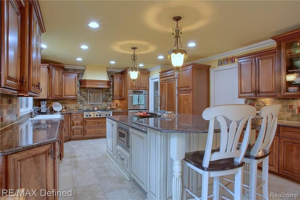 1272 Chaffer Drive Rochester Hills, MI 48306 - Photo 11 of 34