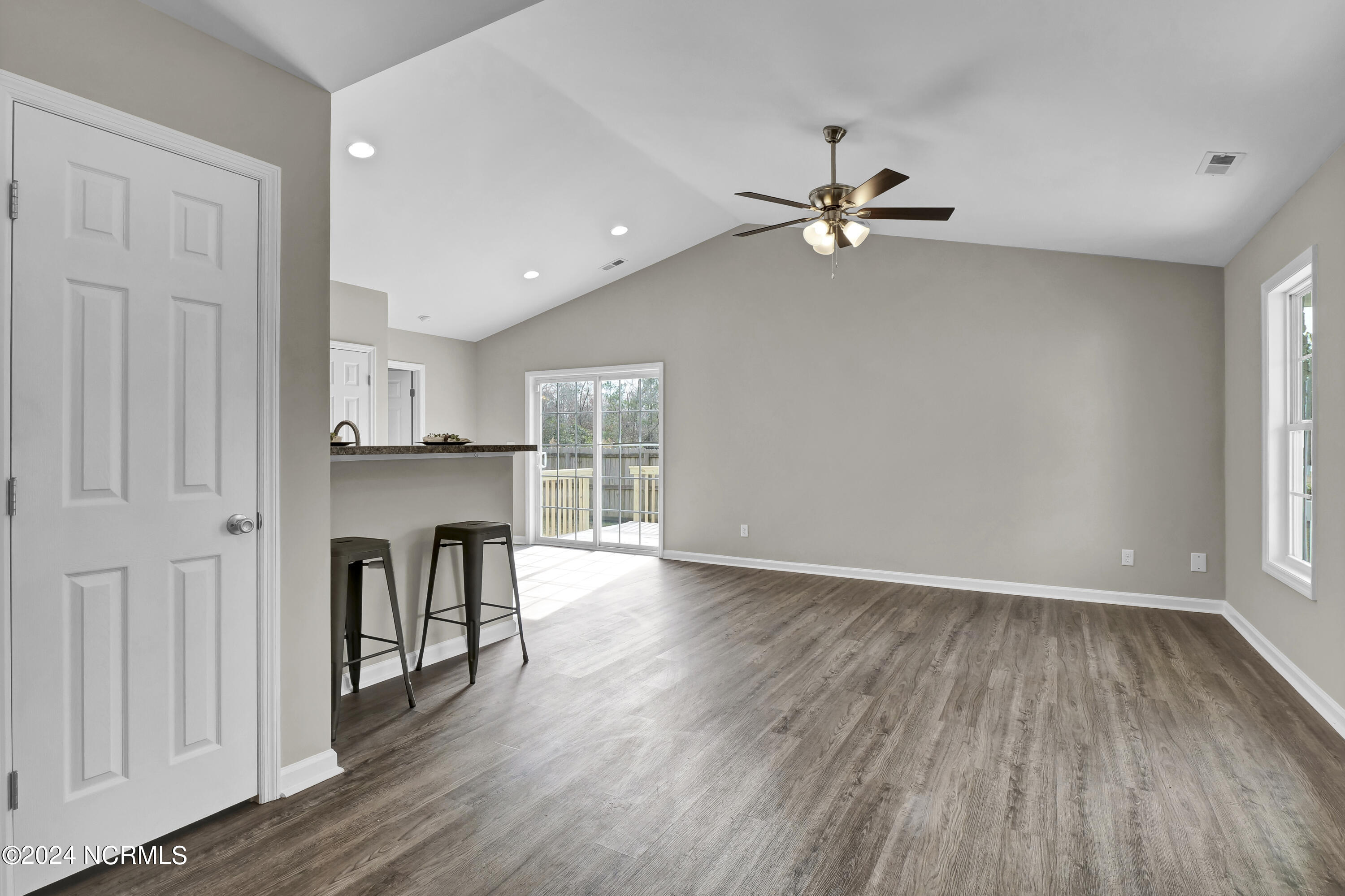 285 Haws Run Road Jacksonville, NC 28540 - Photo 4 of 26 3