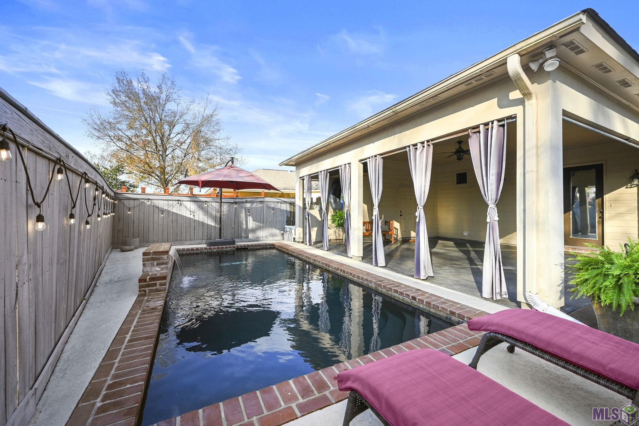10142 Old World Drive Baton Rouge, LA 70817 - Photo 2 of 35