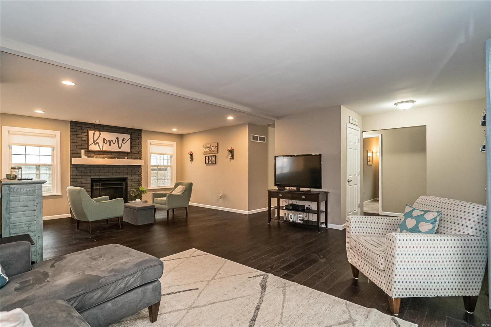 2126 Chatport Road St. Louis, MO 63129 - Photo 3 of 24