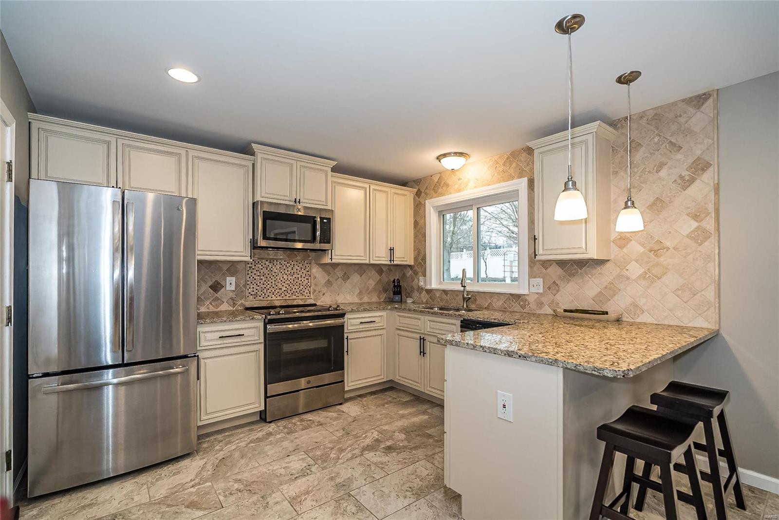 2126 Chatport Road St. Louis, MO 63129 - Photo 5 of 24