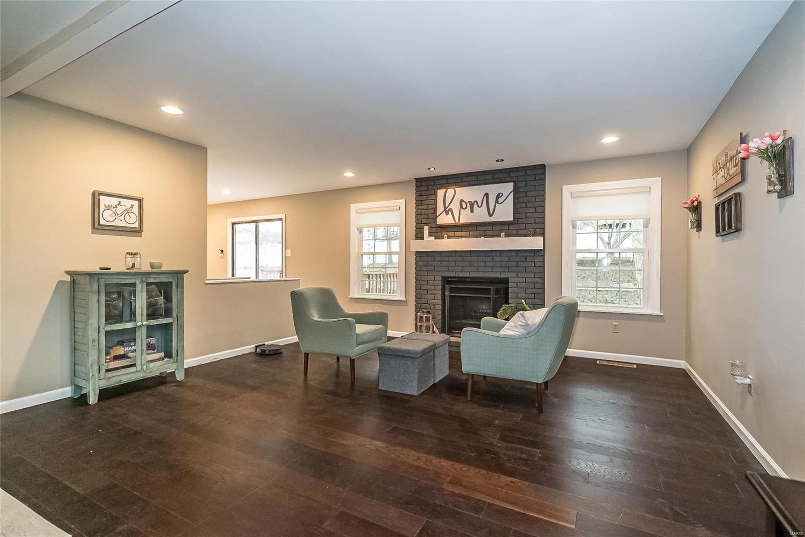2126 Chatport Road St. Louis, MO 63129 - Photo 9 of 24