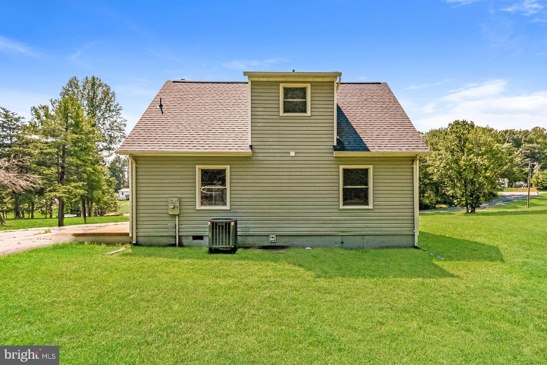 9577 Roys Lane Culpeper, VA 22701 - Photo 5 of 17 Gallery Image 5