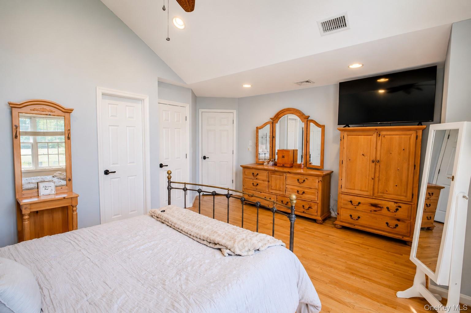 257 4th Street St. James, NY 11780 - Photo 17 of 36