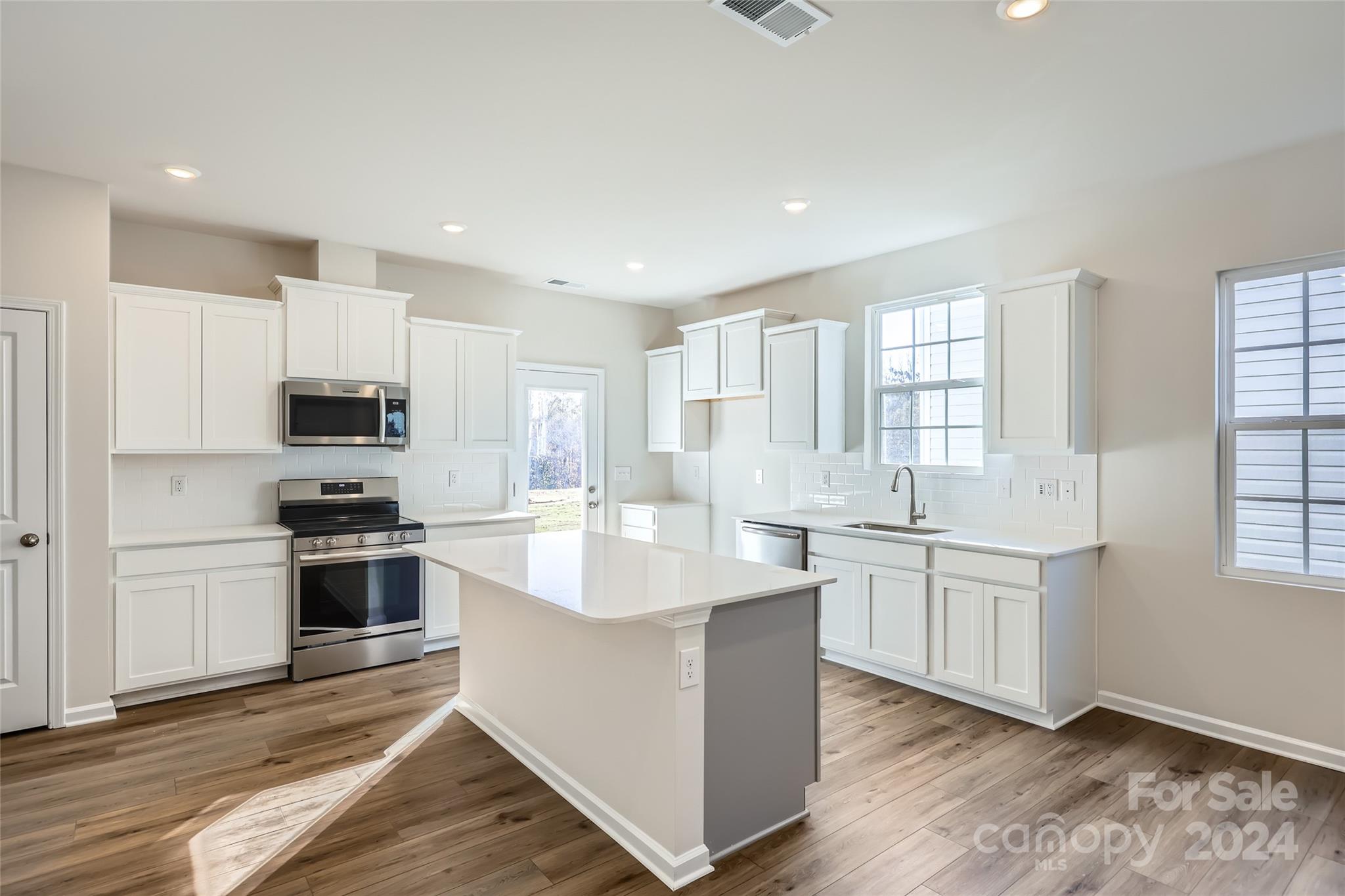 2425 Trollinger Drive Catawba, NC 28609 - Photo 3 of 11