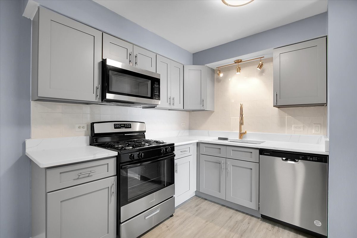 10310 Ridgeland Avenue, Unit 208 Chicago Ridge, IL 60415 - Photo 15 of 26