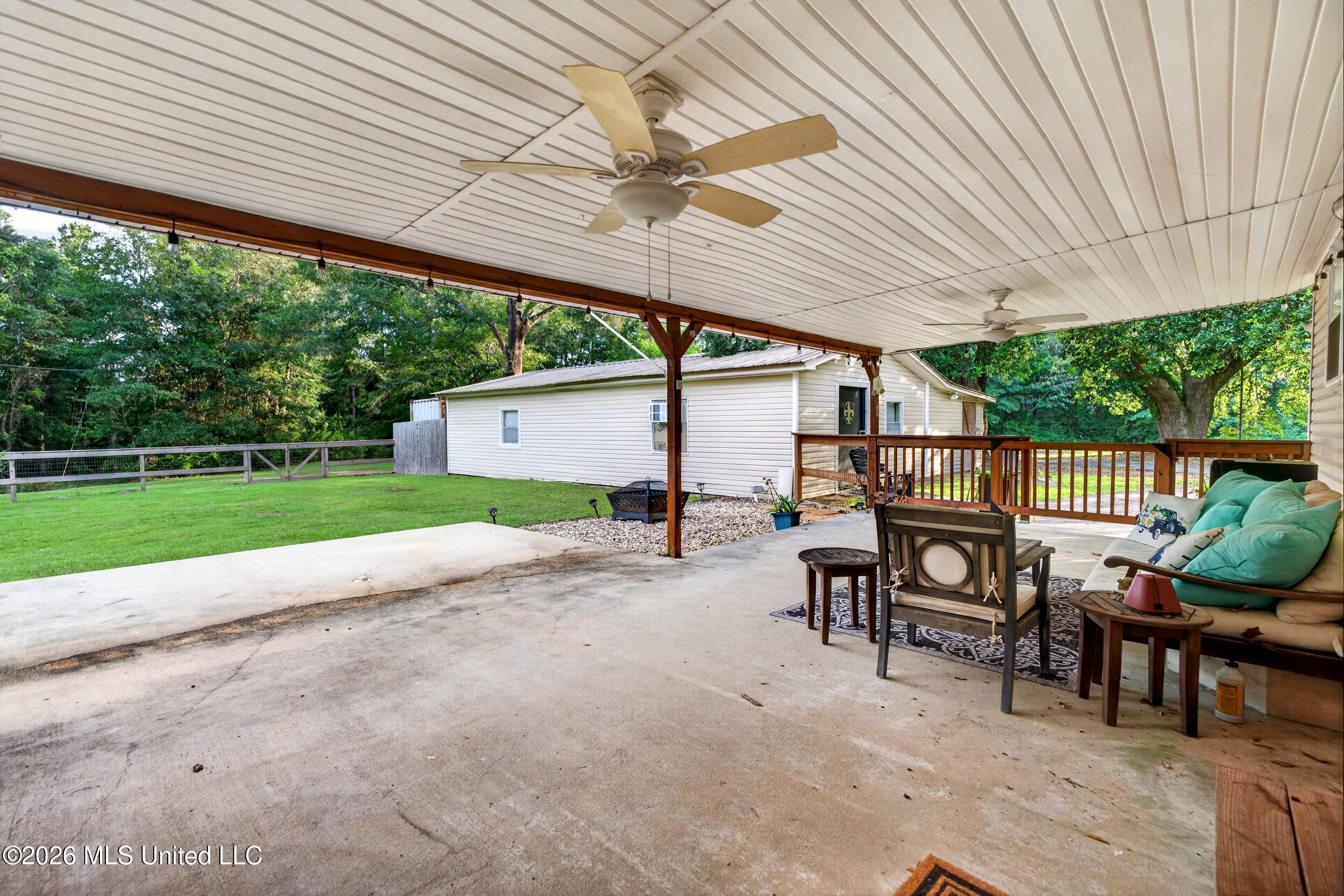 18 Gale Davis Road Lumberton, MS 39455 - Photo 44 of 67 44_44_backpatio