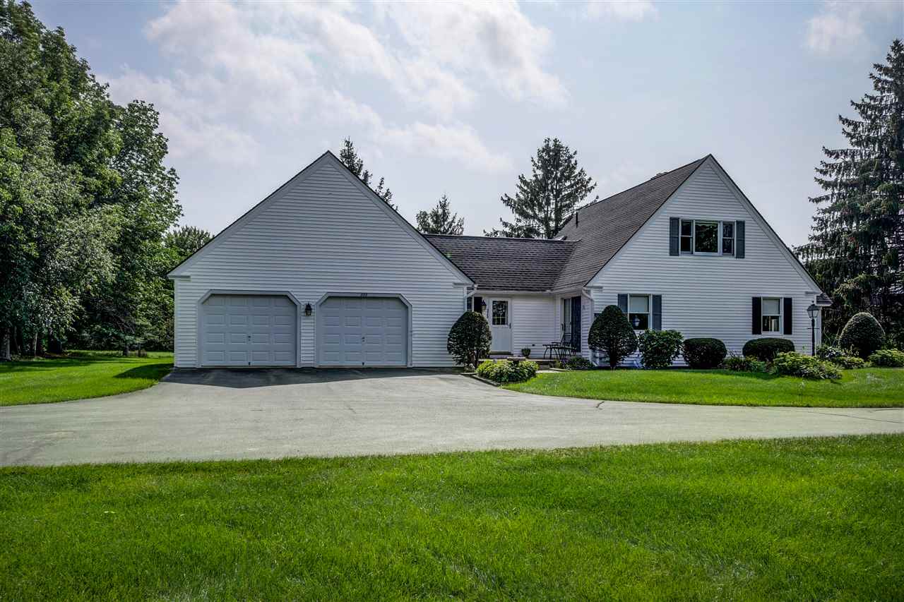 325 Little Sunapee Road New London, NH 03257 - Photo 2 of 37