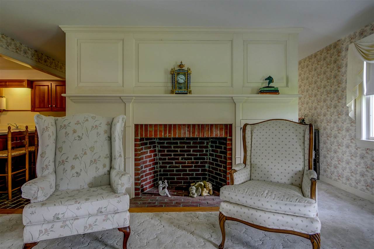 325 Little Sunapee Road New London, NH 03257 - Photo 13 of 37