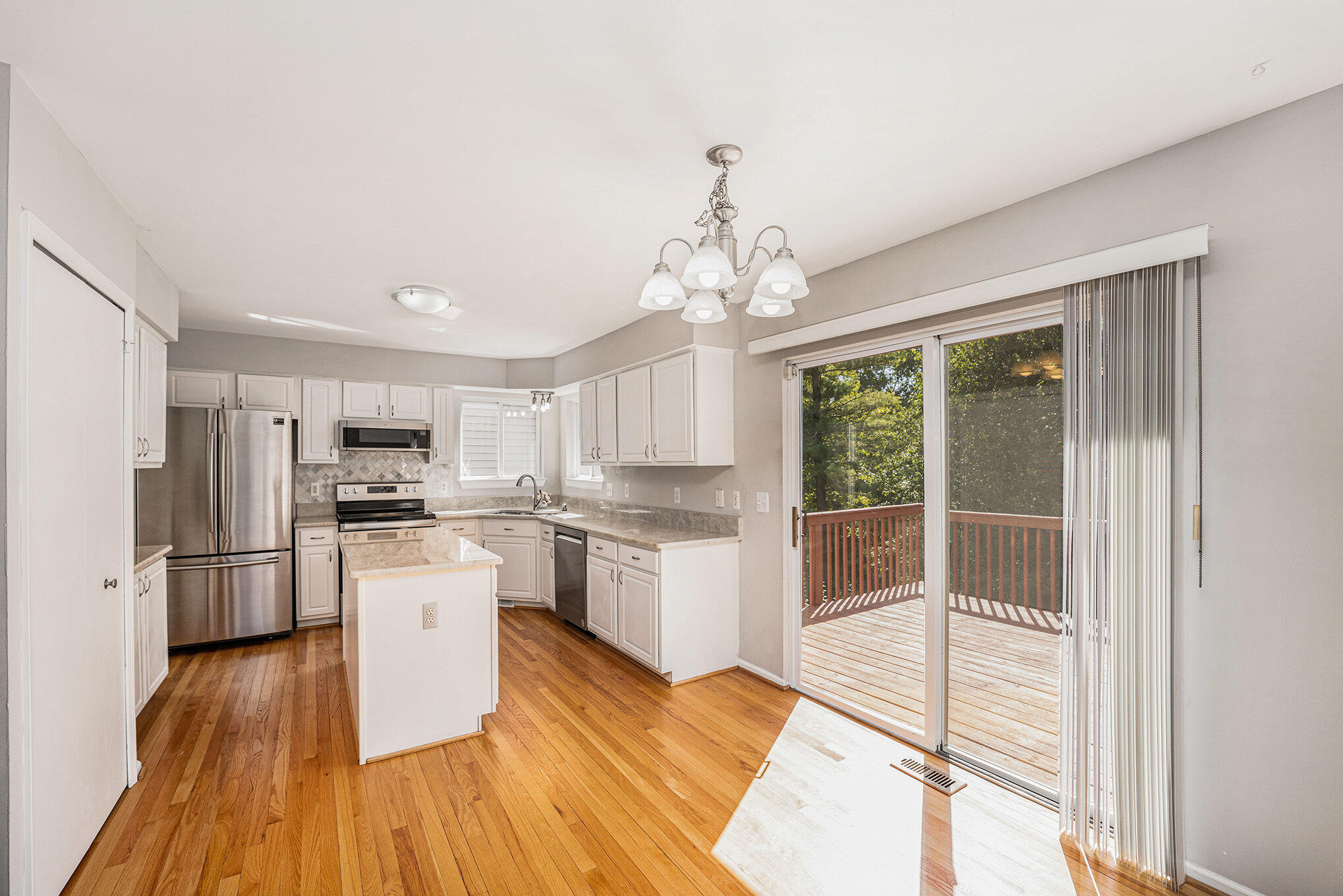 3361 Cromwell Road Ann Arbor, MI 48105 - Photo 11 of 36 Kitchen