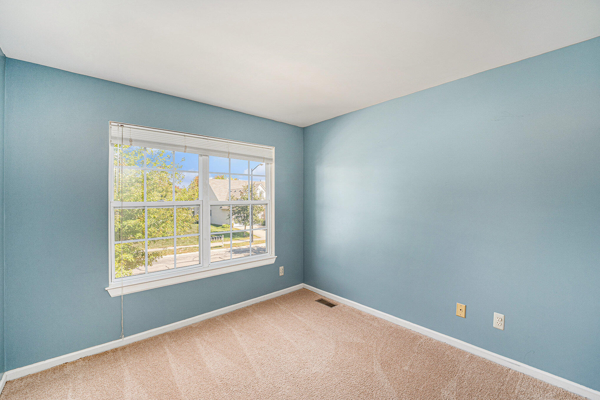 3361 Cromwell Road Ann Arbor, MI 48105 - Photo 22 of 36 Bedroom 3