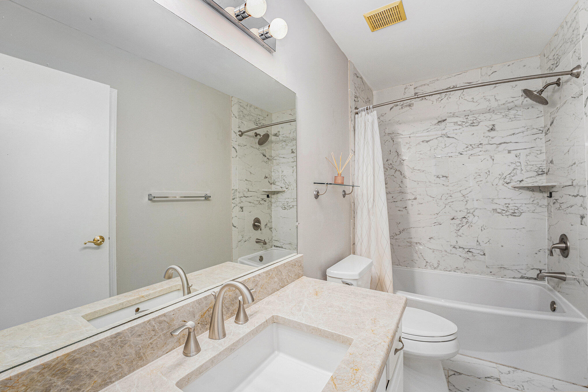 3361 Cromwell Road Ann Arbor, MI 48105 - Photo 24 of 36 Hallway Bathroom