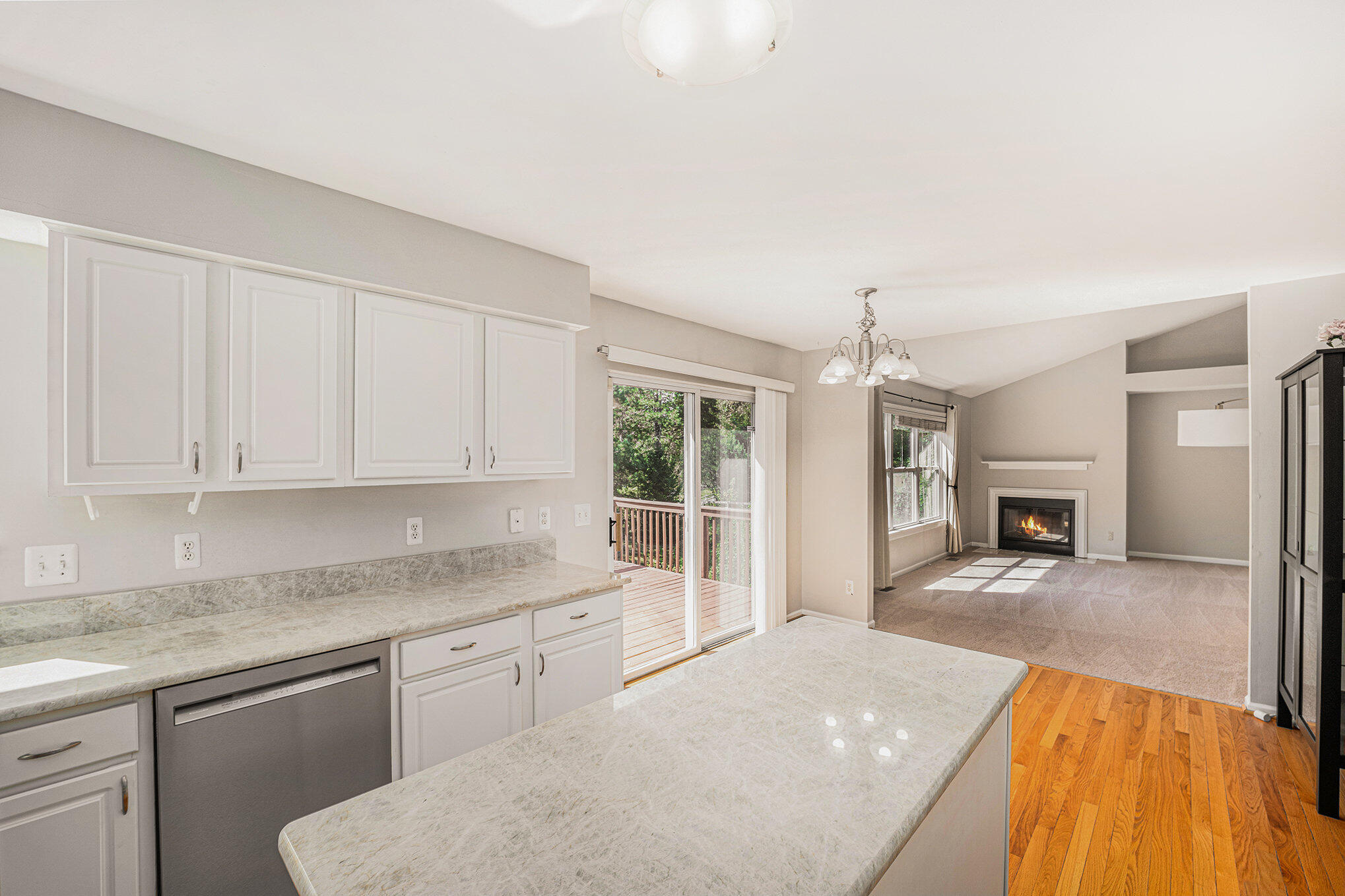 3361 Cromwell Road Ann Arbor, MI 48105 - Photo 7 of 36 Kitchen